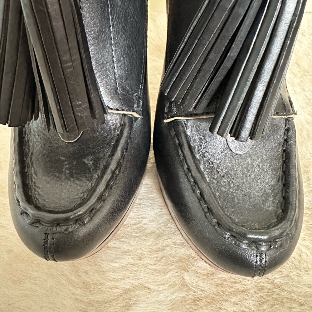 COACH Cary Tassel Booties in Black size 8B
Vintage like!!! - Picture 4 of 11